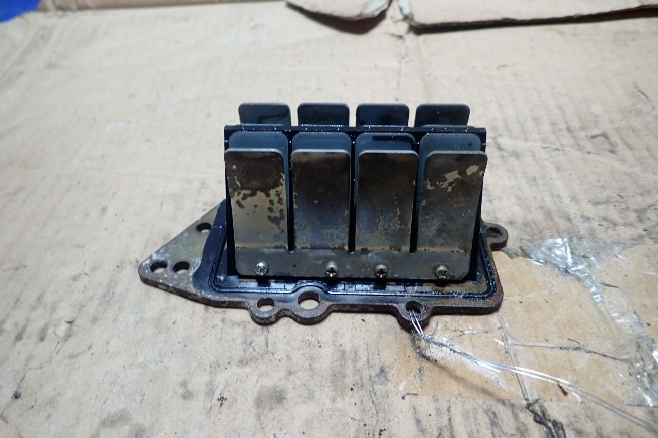 水上オートバイ用 YAMAHA GP800 '00 OEM REED VALVE ASSY Used (66E-13610-00) [X2306-26] YAMAHA 800 REED VALVE ASSEMBLY SET OF TWO 66E-13610-00-00 | eBay